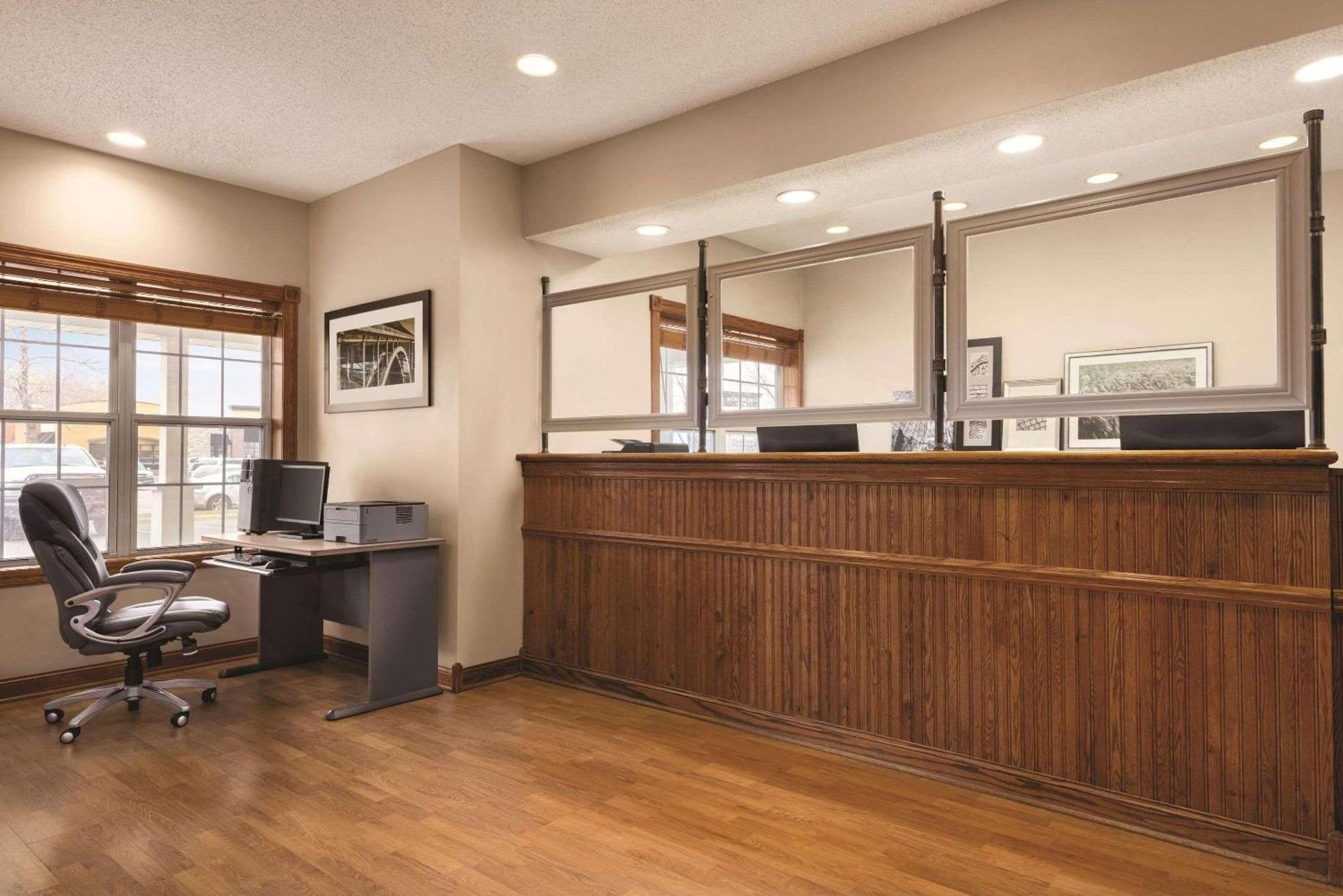 Country Inn & Suites By Radisson, Forest Lake, Mn Dış mekan fotoğraf