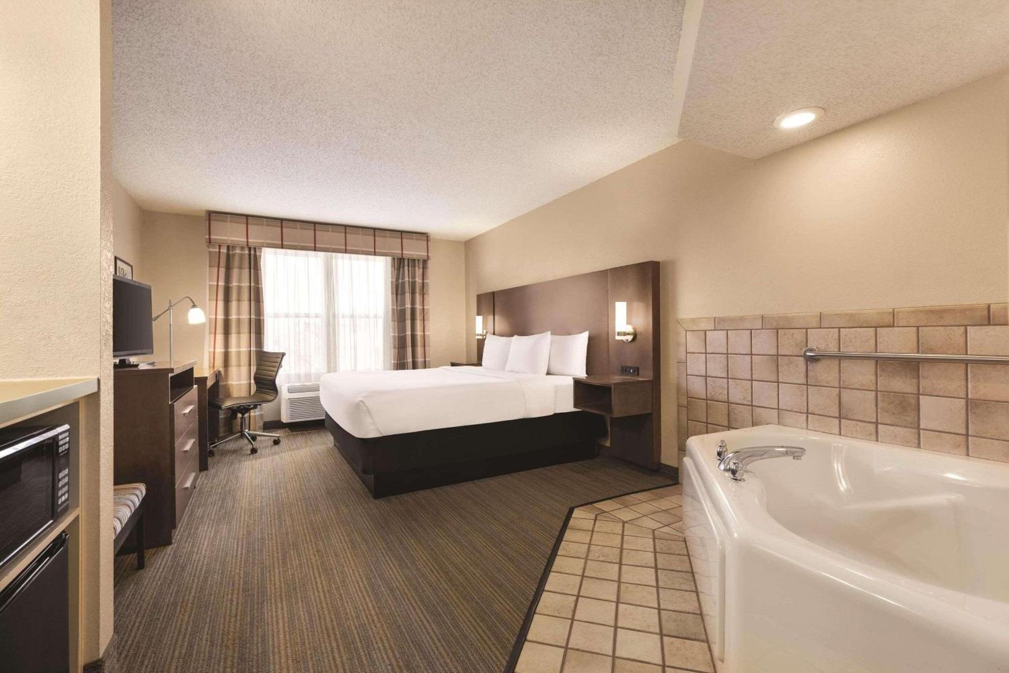 Country Inn & Suites By Radisson, Forest Lake, Mn Dış mekan fotoğraf